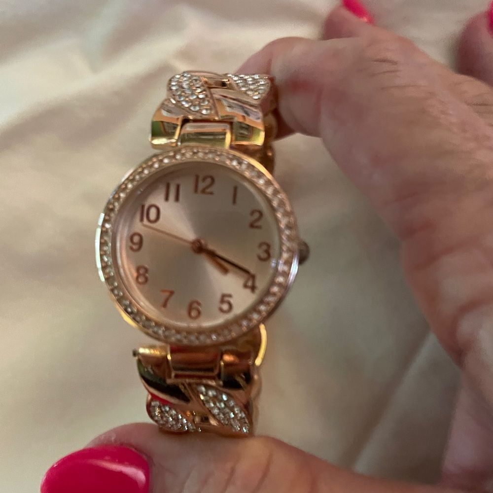 Ladies Fashion Watch in copper. Like new condition.